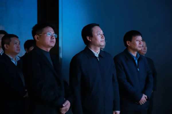 銅仁市委副書記、市長(zhǎng)穆嶸坤一行調(diào)研中偉銅仁（上市主體）產(chǎn)業(yè)基地
